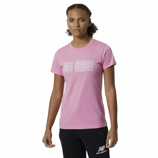 Camisola de Manga Curta Mulher New Balance Essentials Celebrate Cor de Rosa