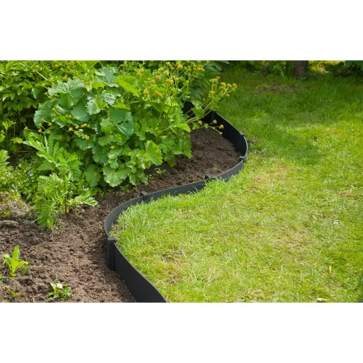 Nature Conjunto de Bordas de Jardim com Estacas 7,5 cm x 10 m Preto